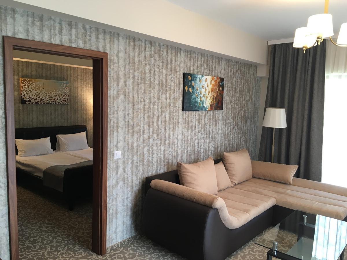 Hotel Arnia Iasi Buitenkant foto