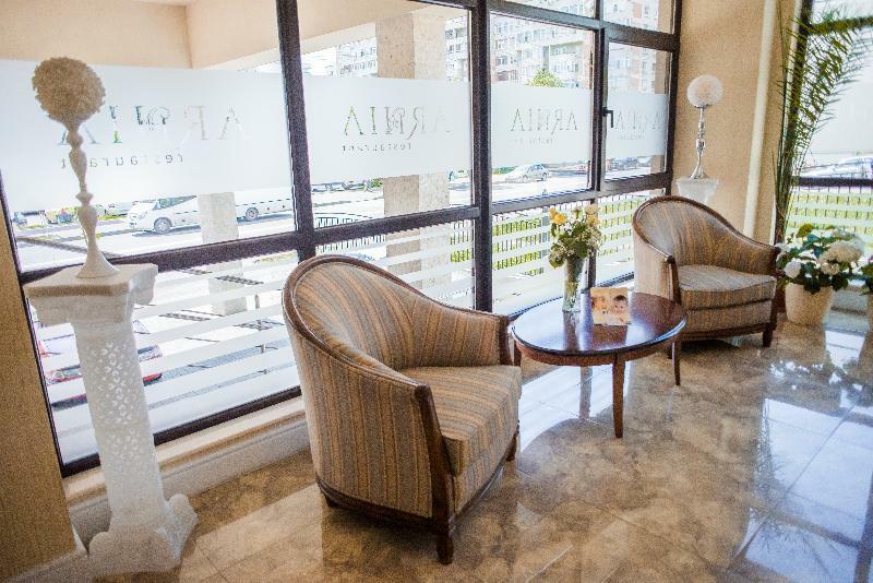 Hotel Arnia Iasi Buitenkant foto